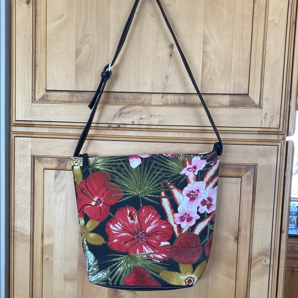 Frankie & Johnnie Hawaiian Floral Patterned Women's Bag, sequins